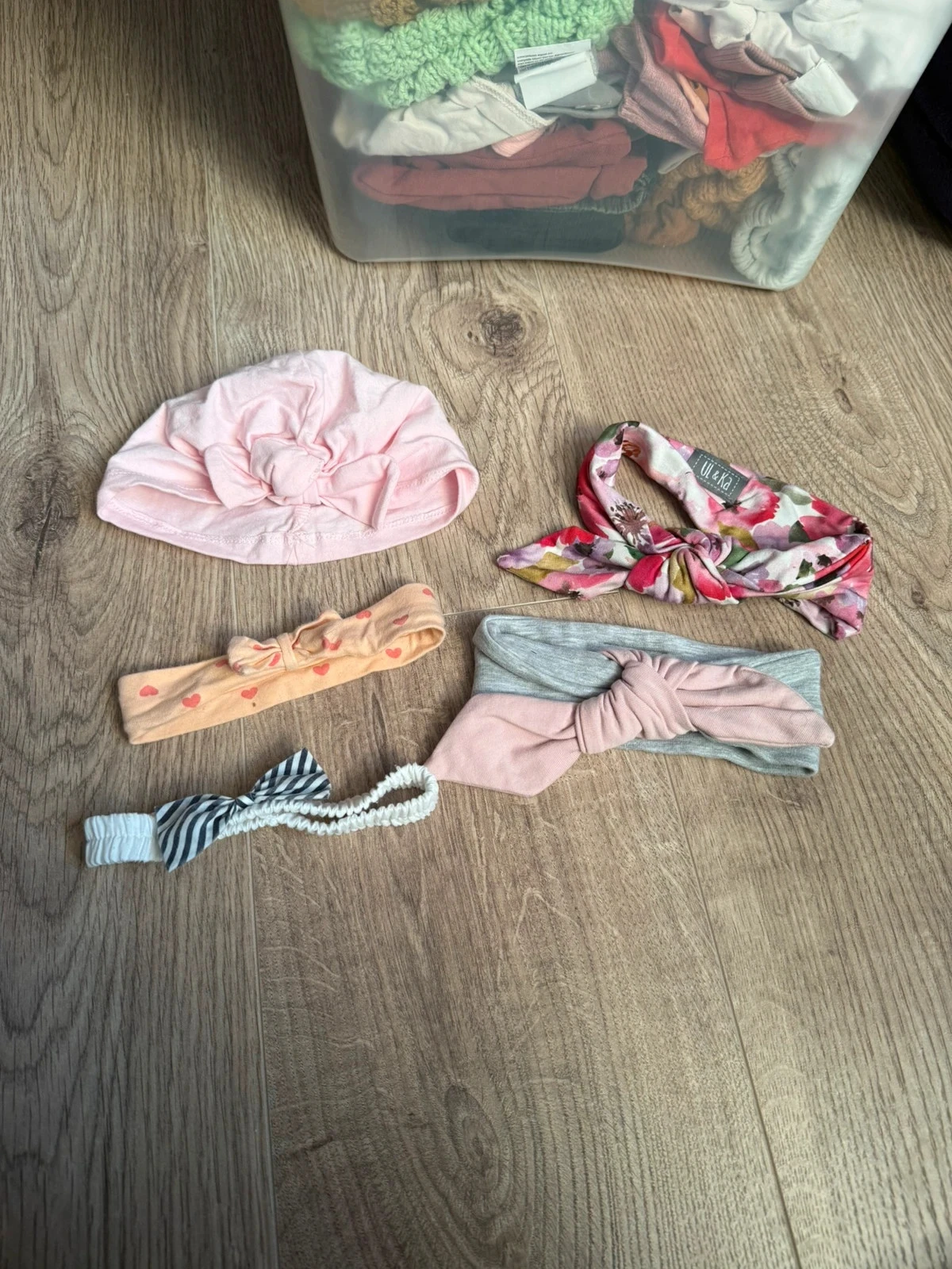 Lot bandeau et chapeau